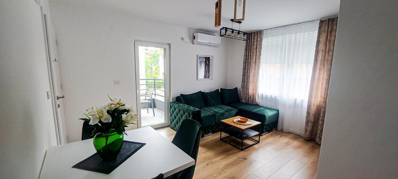 La Casa Apartments Jagodina Exterior photo